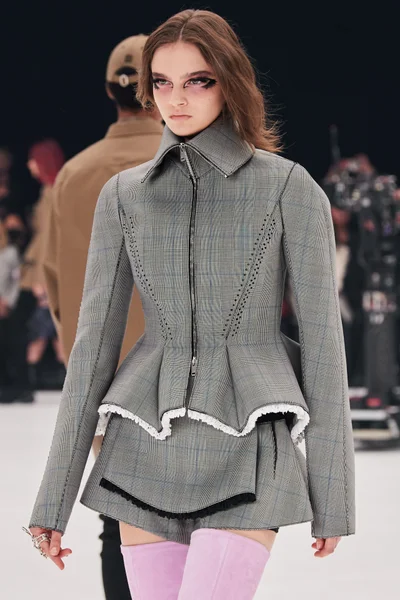 Look 38